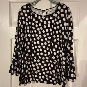 Elle Daisy printed Black and White Floral Blouse